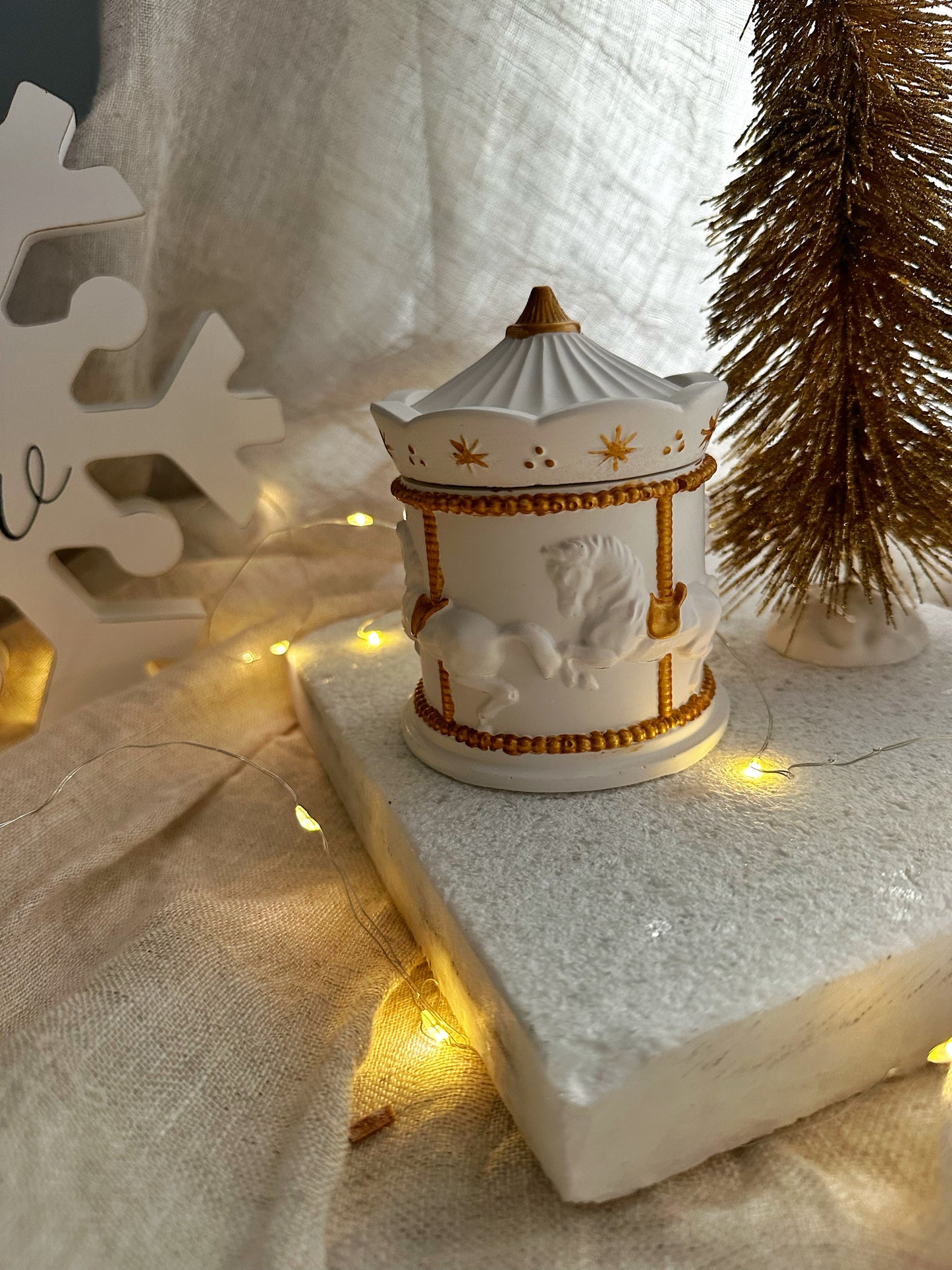 Carousel scented candle