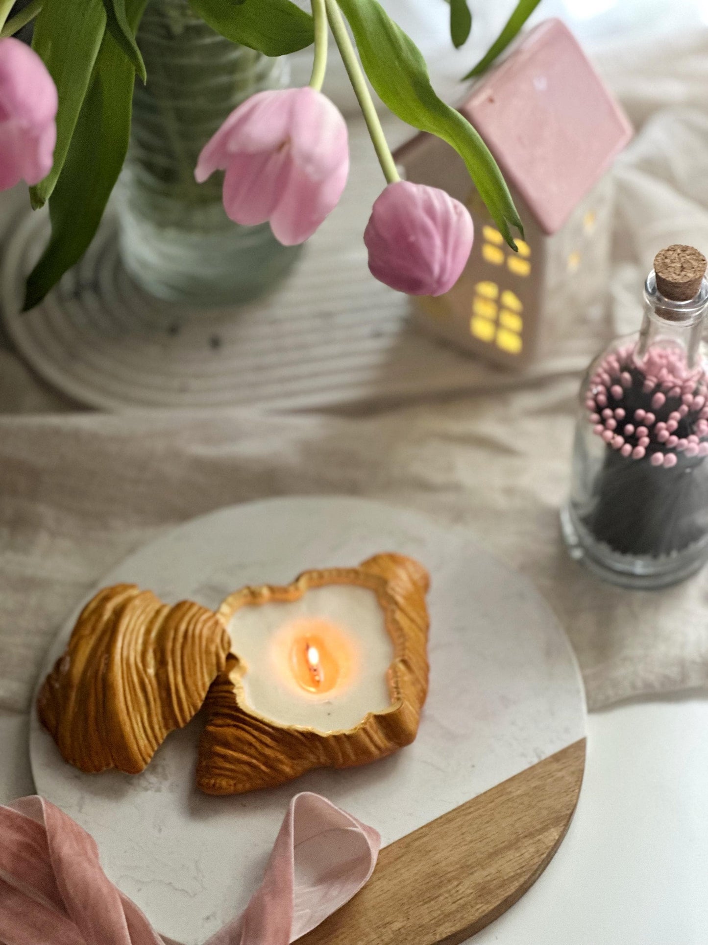 Scented Croissant Candle – Handmade Soy Wax Pastry Jar