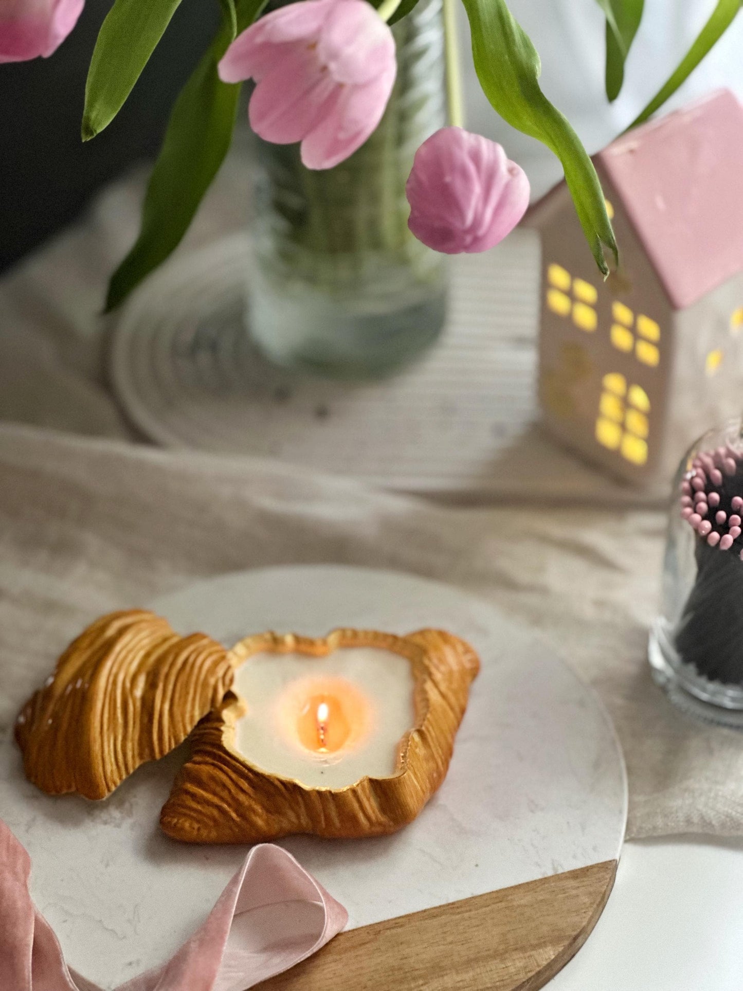 Scented Croissant Candle – Handmade Soy Wax Pastry Jar