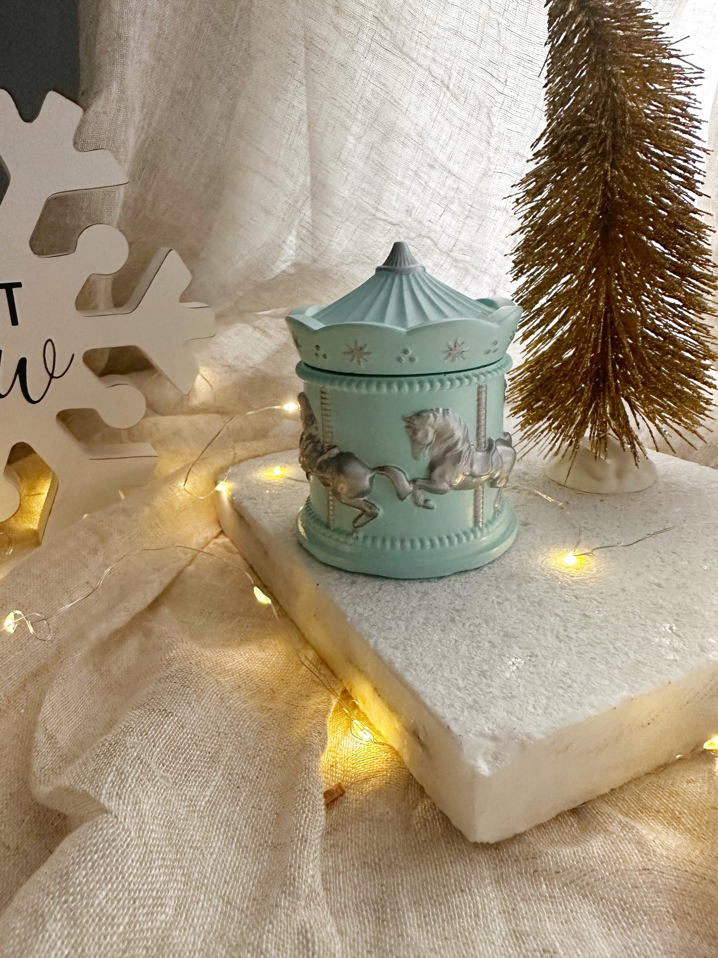 Carousel scented candle