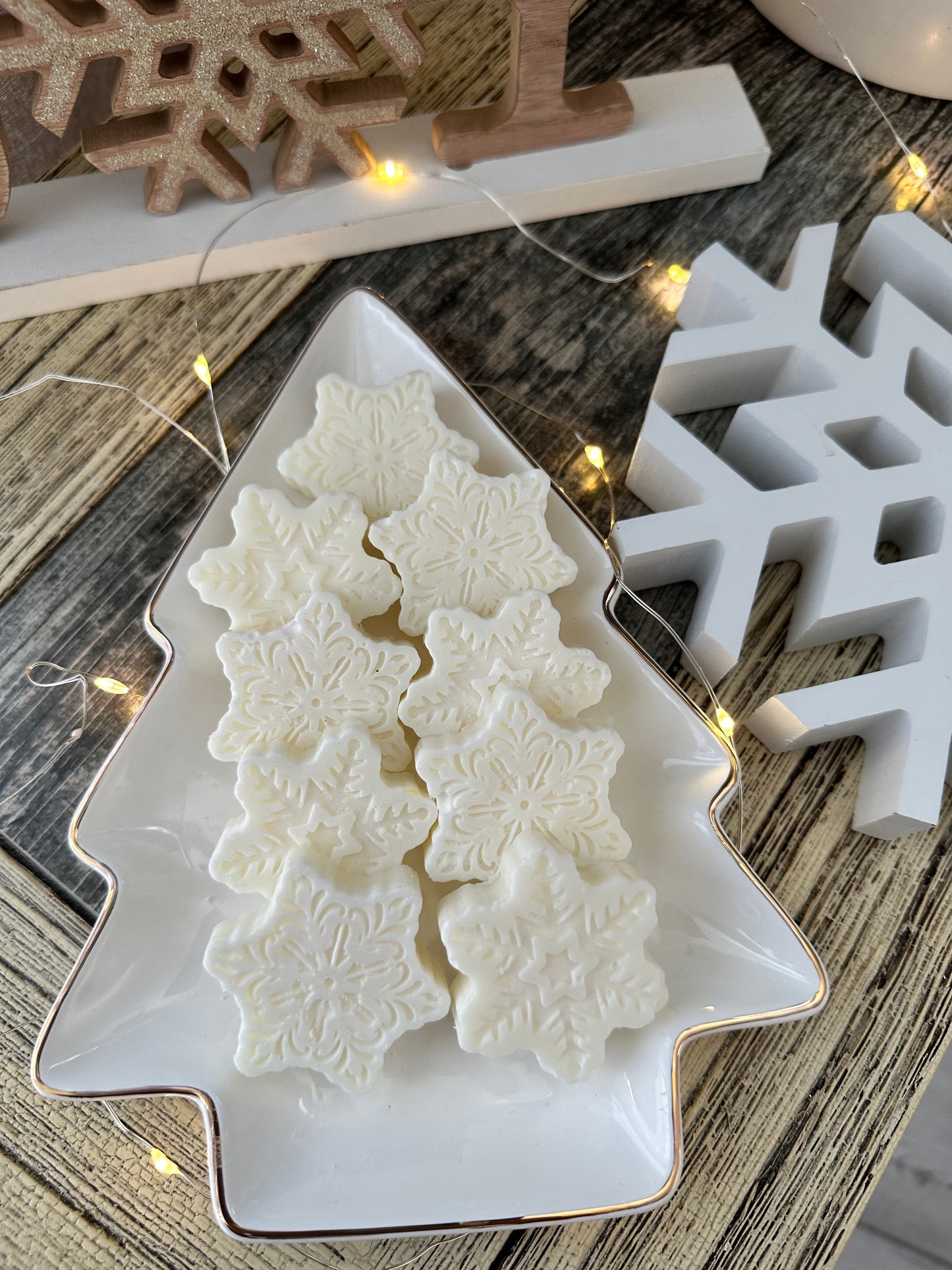 Christmas Wax Melts | Snowflakes | 100% Soy Wax Melts | Scented Wax | Winter Decor