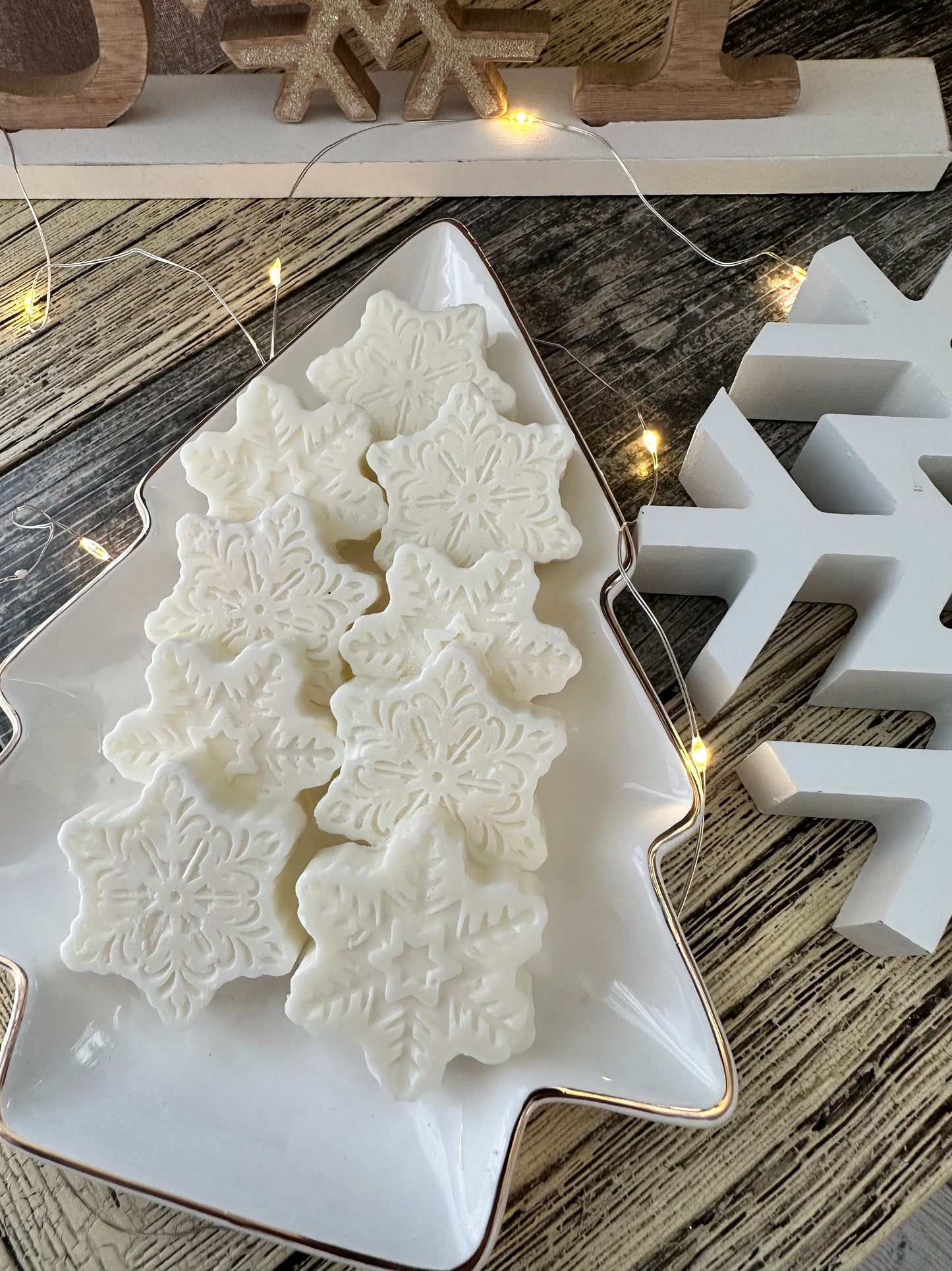 Christmas Wax Melts | Snowflakes | 100% Soy Wax Melts | Scented Wax | Winter Decor