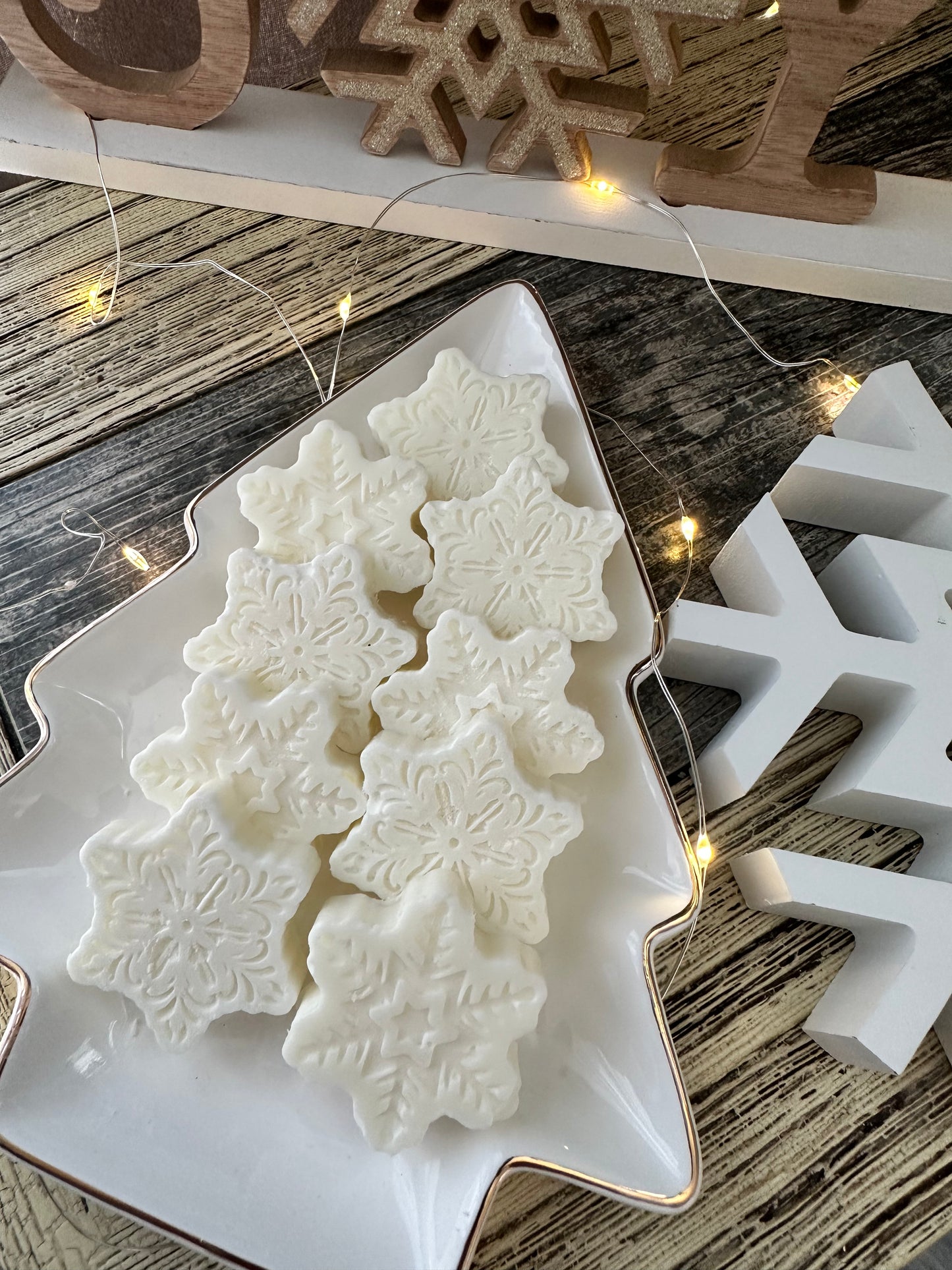 Christmas Wax Melts | Snowflakes | 100% Soy Wax Melts | Scented Wax | Winter Decor